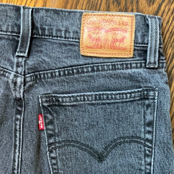 Levi’s Wedgie Straight Fit Jeans - Picture 5 of 5
